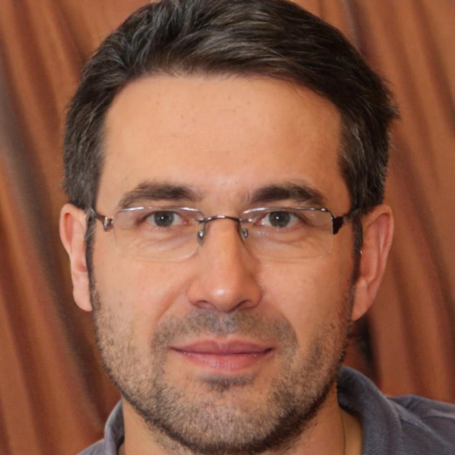 Portraitfoto von Workshopleiter Christoph Böhler